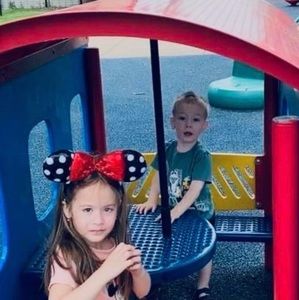 Meet your Posher, Benchea